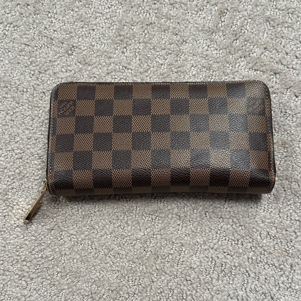 Louis Vuitton Checkered Brown Wallet
